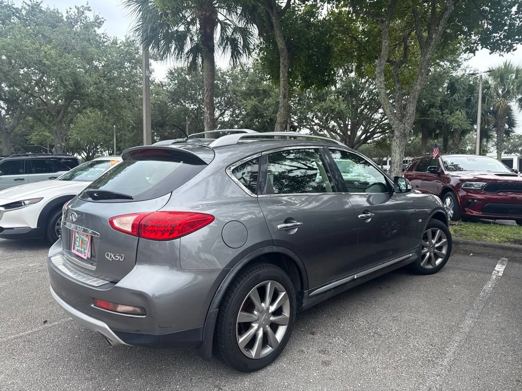 Used 2017 INFINITI QX50 2WD w/ Premium Package image 3
