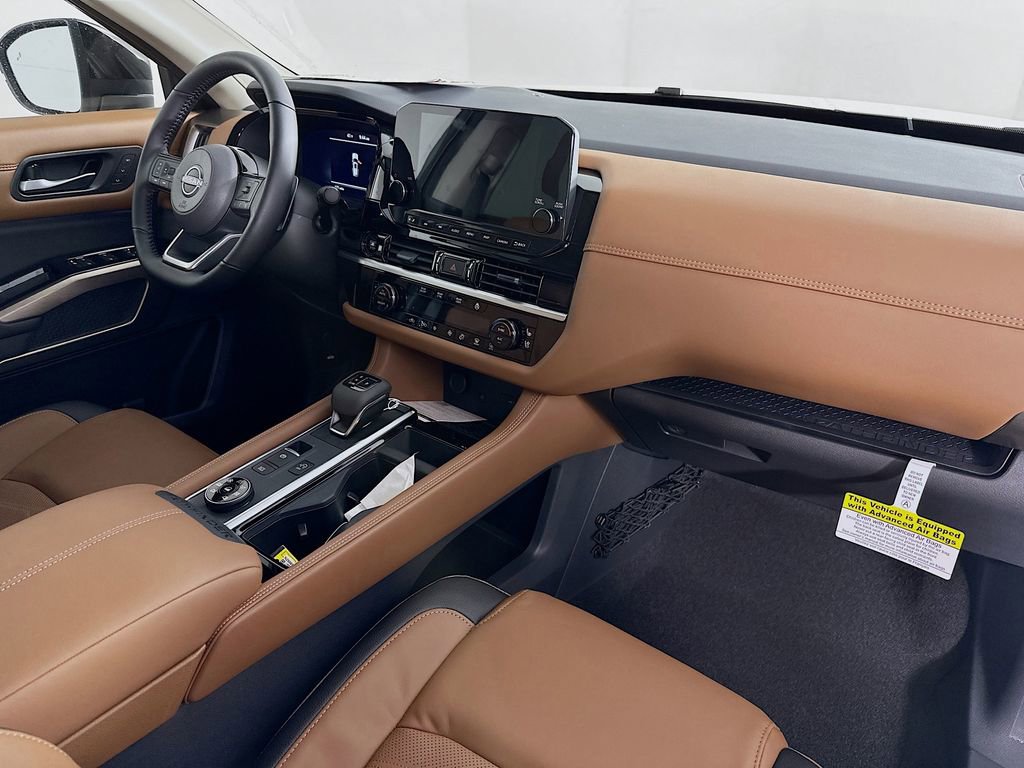 New 2025 Nissan Pathfinder Platinum image 39