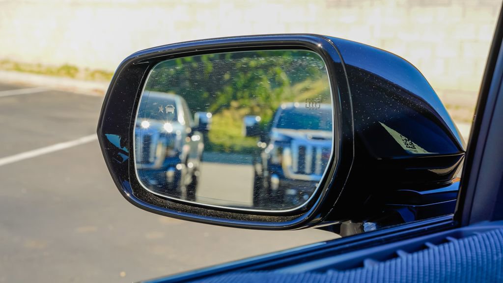 New 2026 Cadillac Optiq Sport 1 image 16