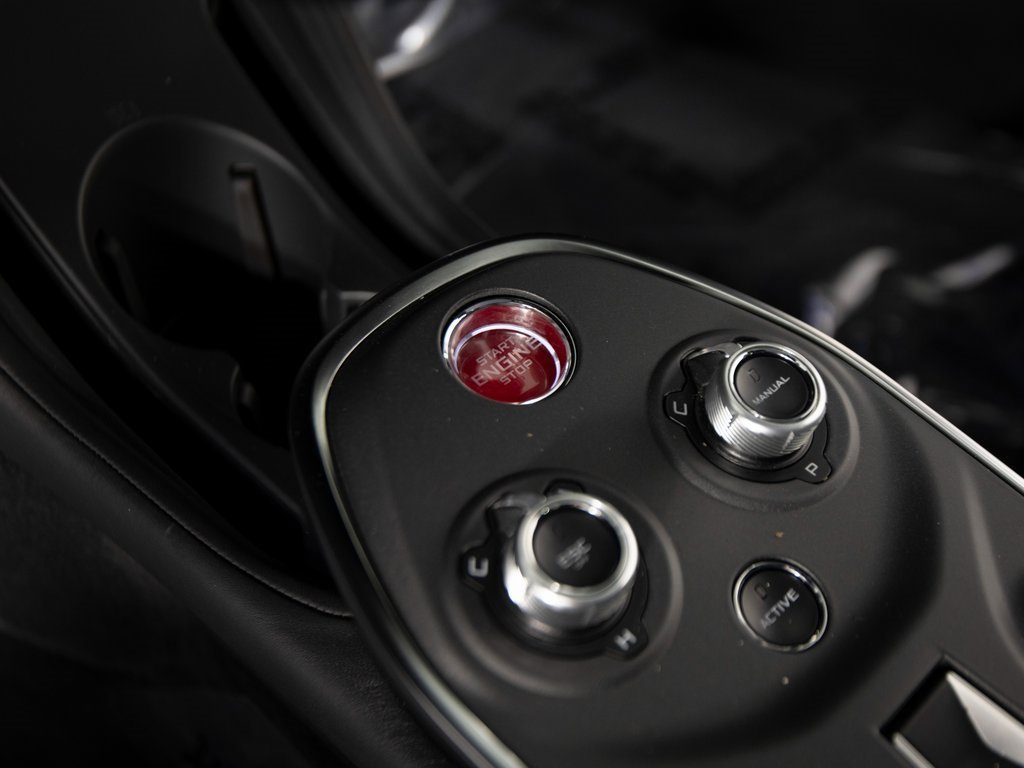 Used 2020 McLaren GT image 18