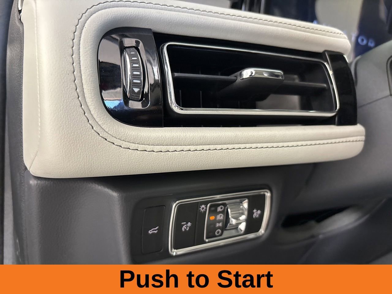 Used 2025 Lincoln Aviator Reserve w/ Equipment Group 201A AWD/4WD image 10