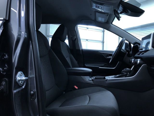 Used 2025 Toyota RAV4 XLE image 23