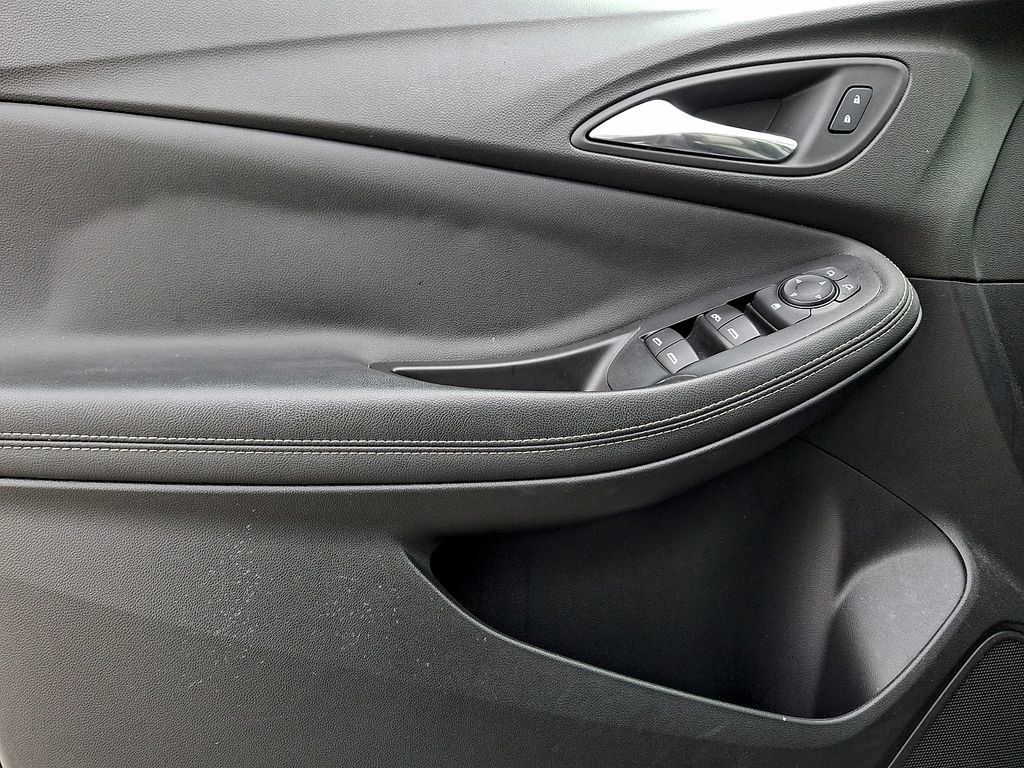 Used 2022 Buick Encore GX Preferred w/ Cold Weather Comfort Package image 12