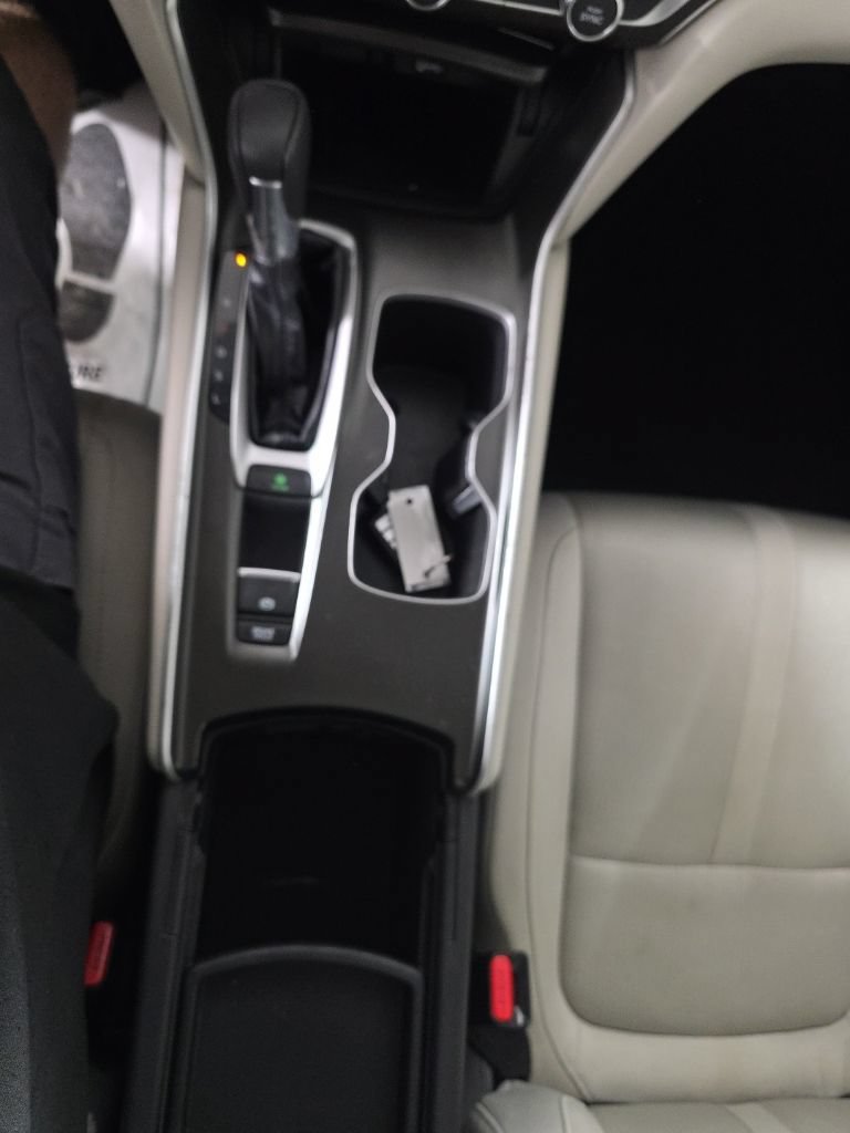 Used 2018 Honda Accord EX image 22