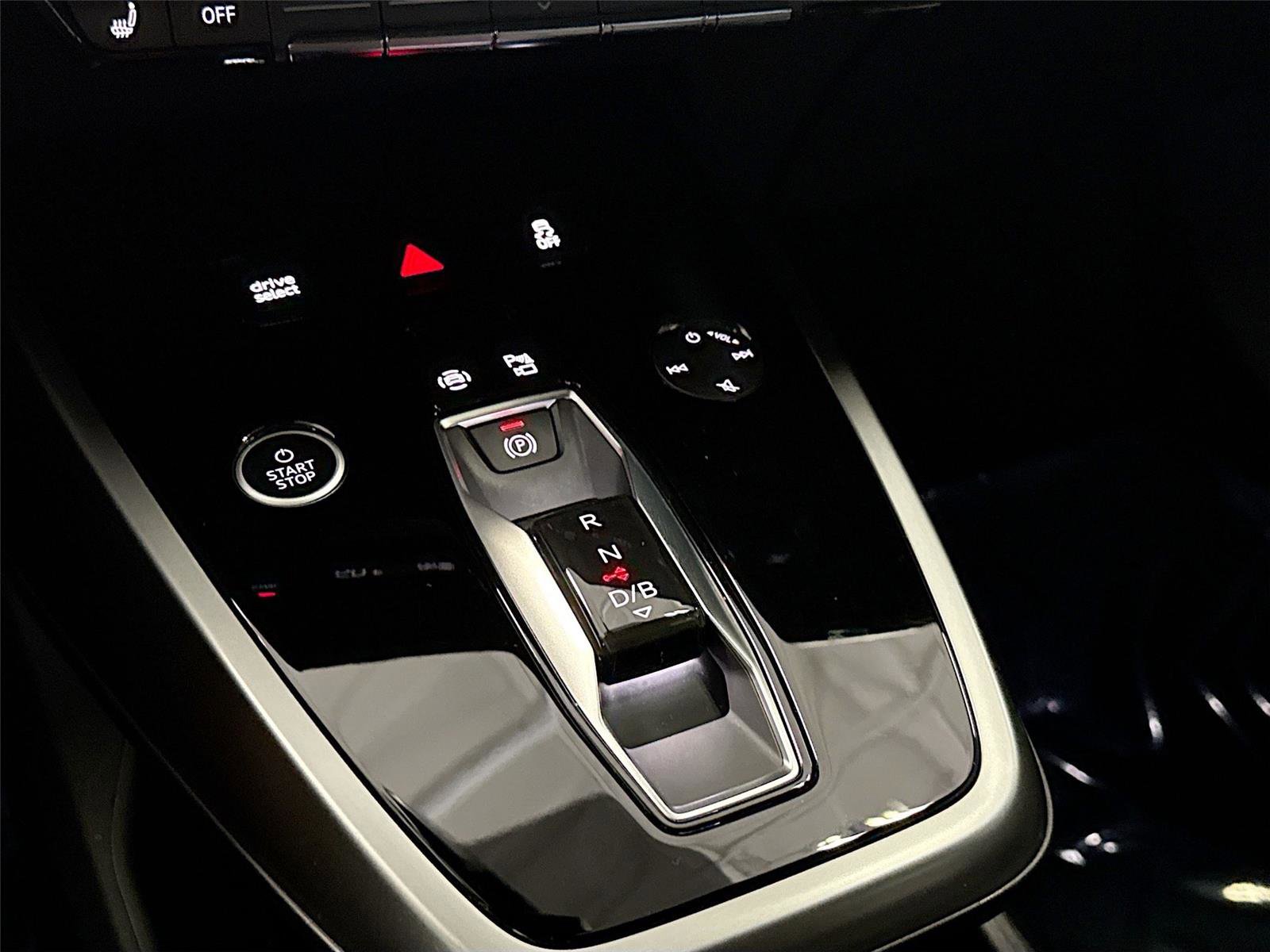 Certified 2023 Audi Q4 e-tron Premium Plus w/ Premium Plus AWD/4WD image 17