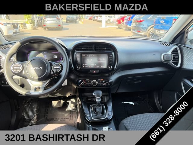 Used 2025 Kia Soul LX w/ LX Technology Package FWD image 12