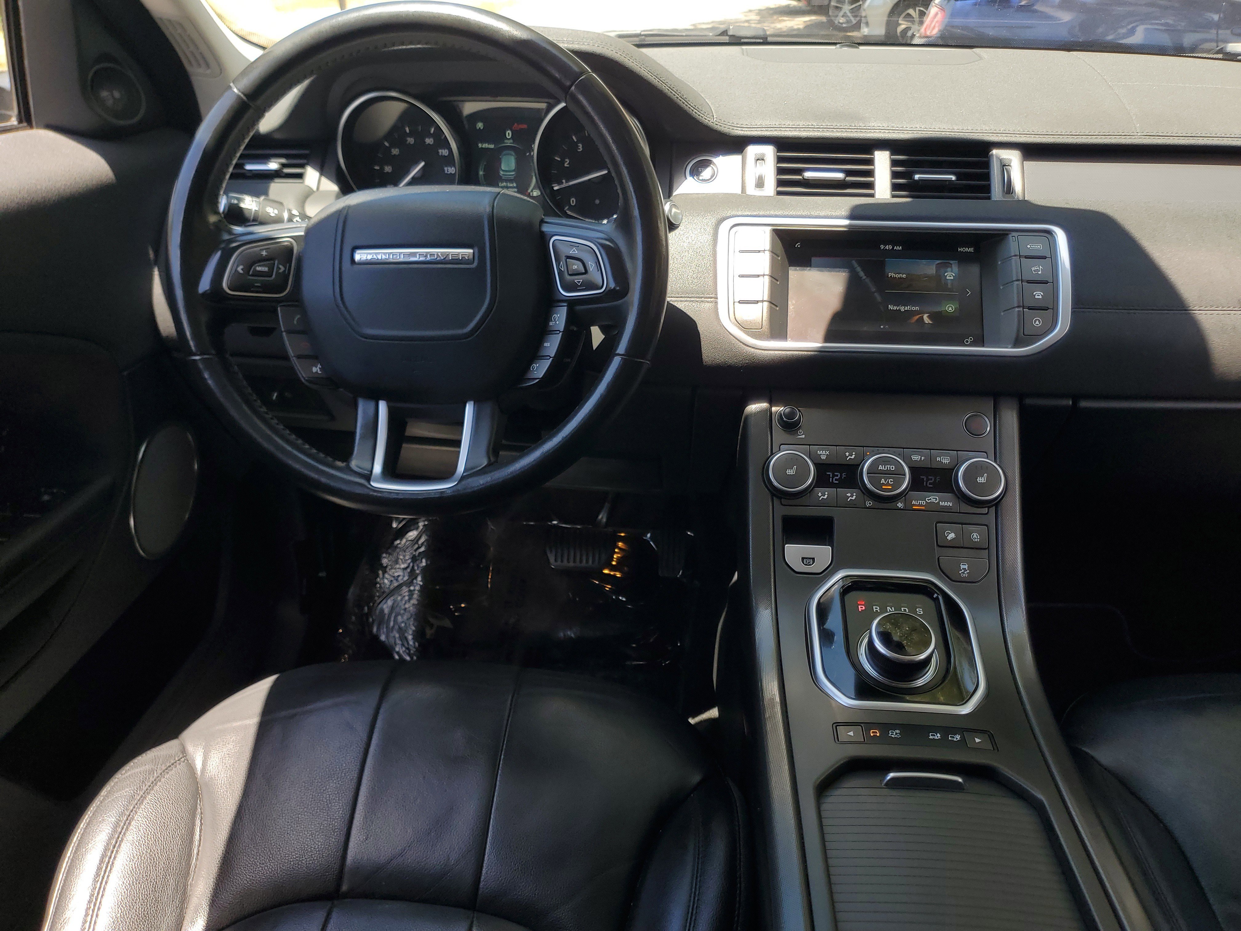 Used 2019 Land Rover Range Rover Evoque SE image 16