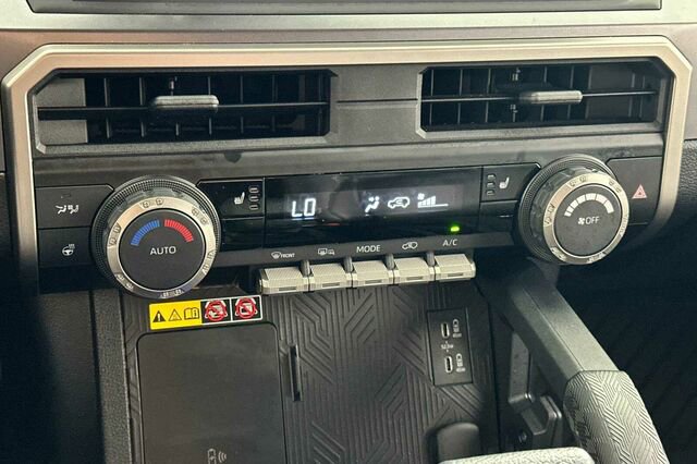 Used 2025 Toyota 4Runner 4WD image 23