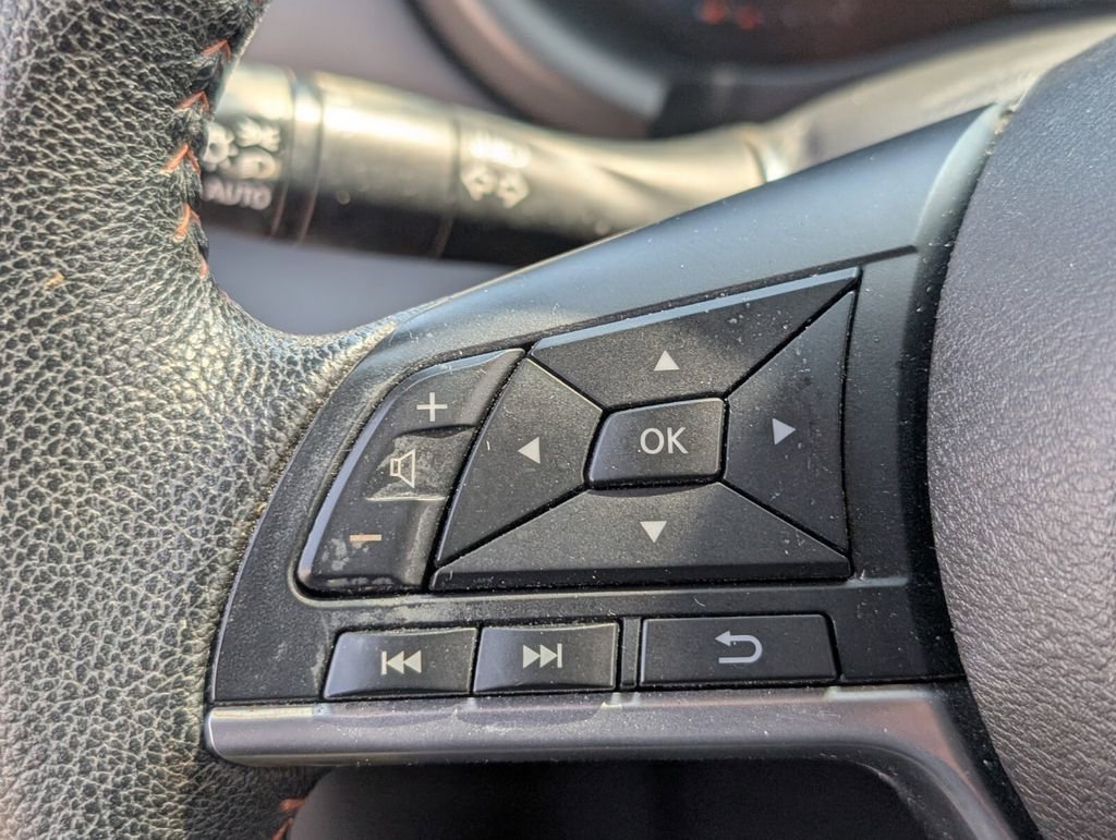 Used 2021 Nissan Kicks SR image 23