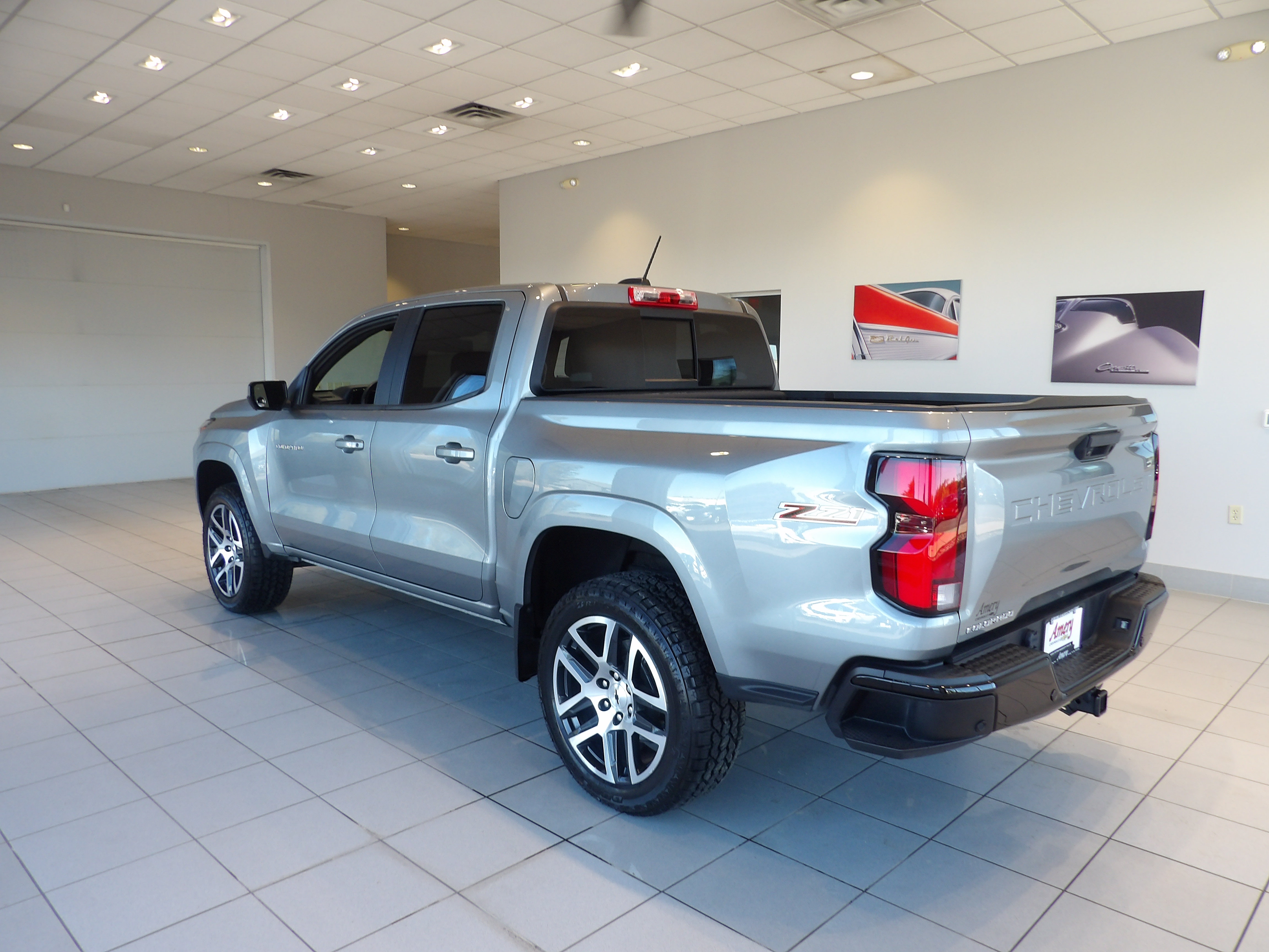 Used 2023 Chevrolet Colorado Z71 w/ Z71 Convenience Package 2 AWD/4WD image 6