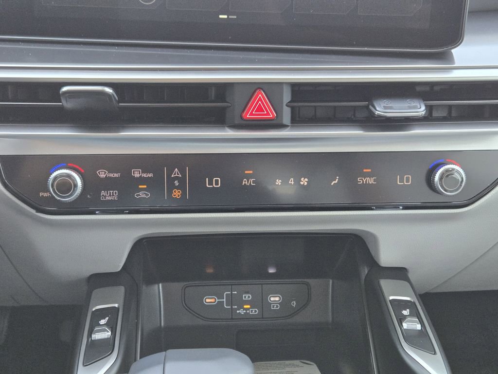 New 2026 Kia Sorento S FWD image 14