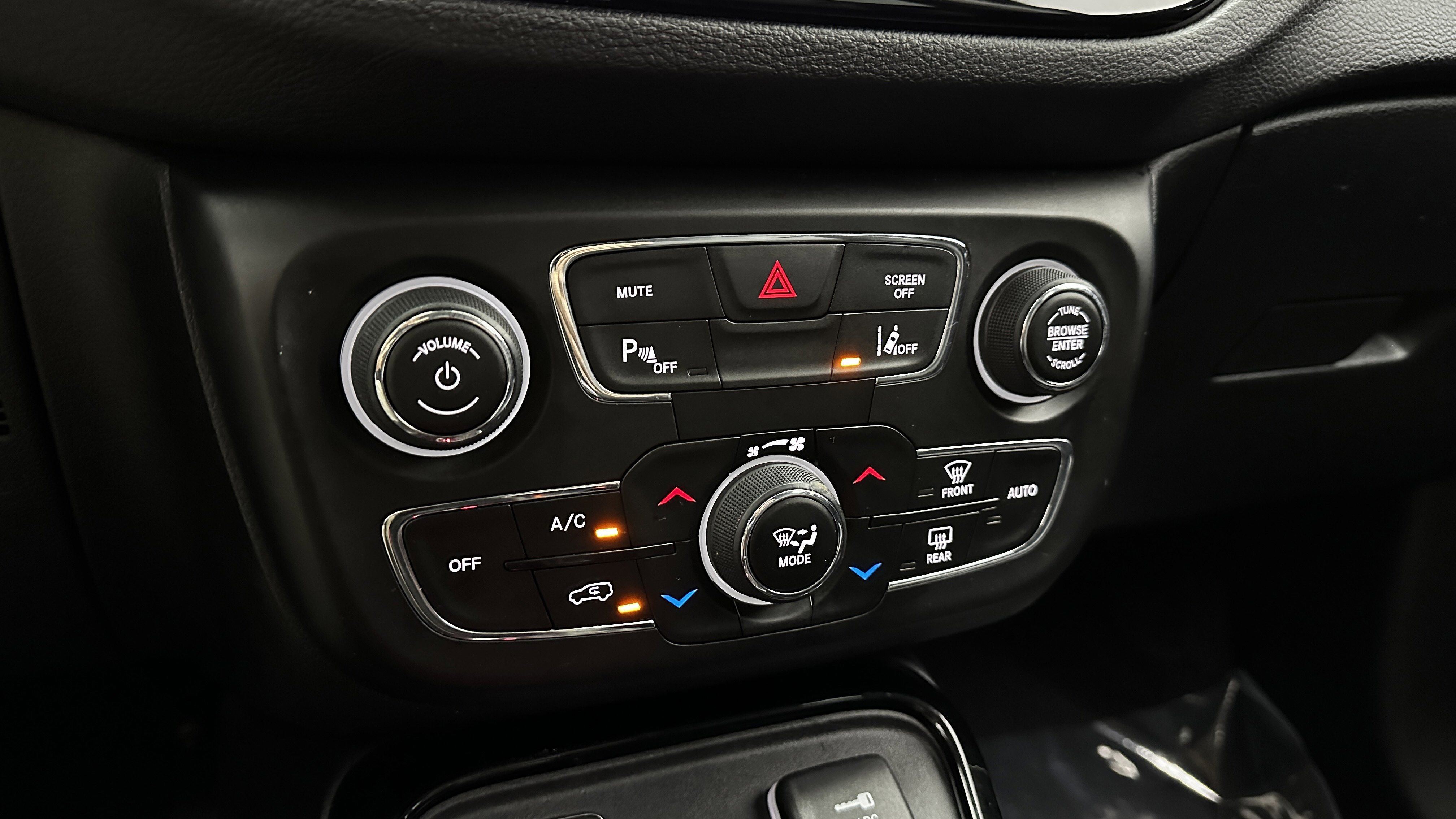 Used 2021 Jeep Compass Limited image 18