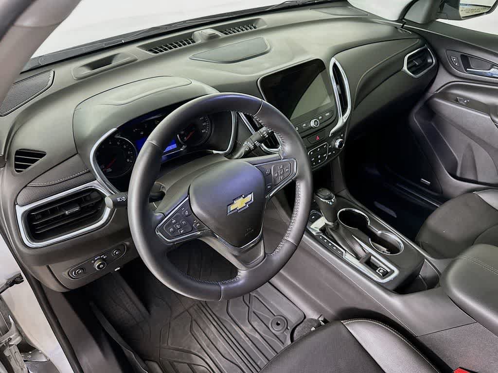 Used 2020 Chevrolet Equinox Premier FWD image 2