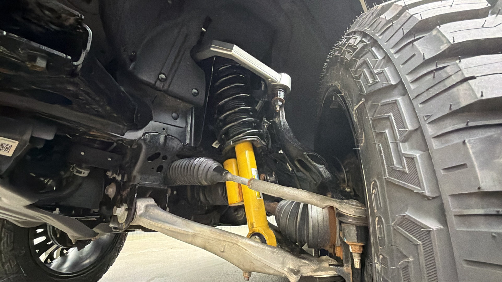 Used 2025 Ford Bronco Badlands AWD/4WD image 16