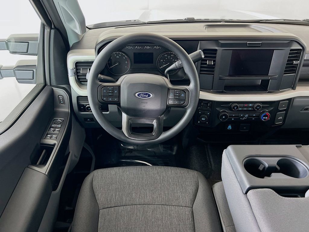 New 2026 Ford F250 XL w/ XL Chrome Package image 23