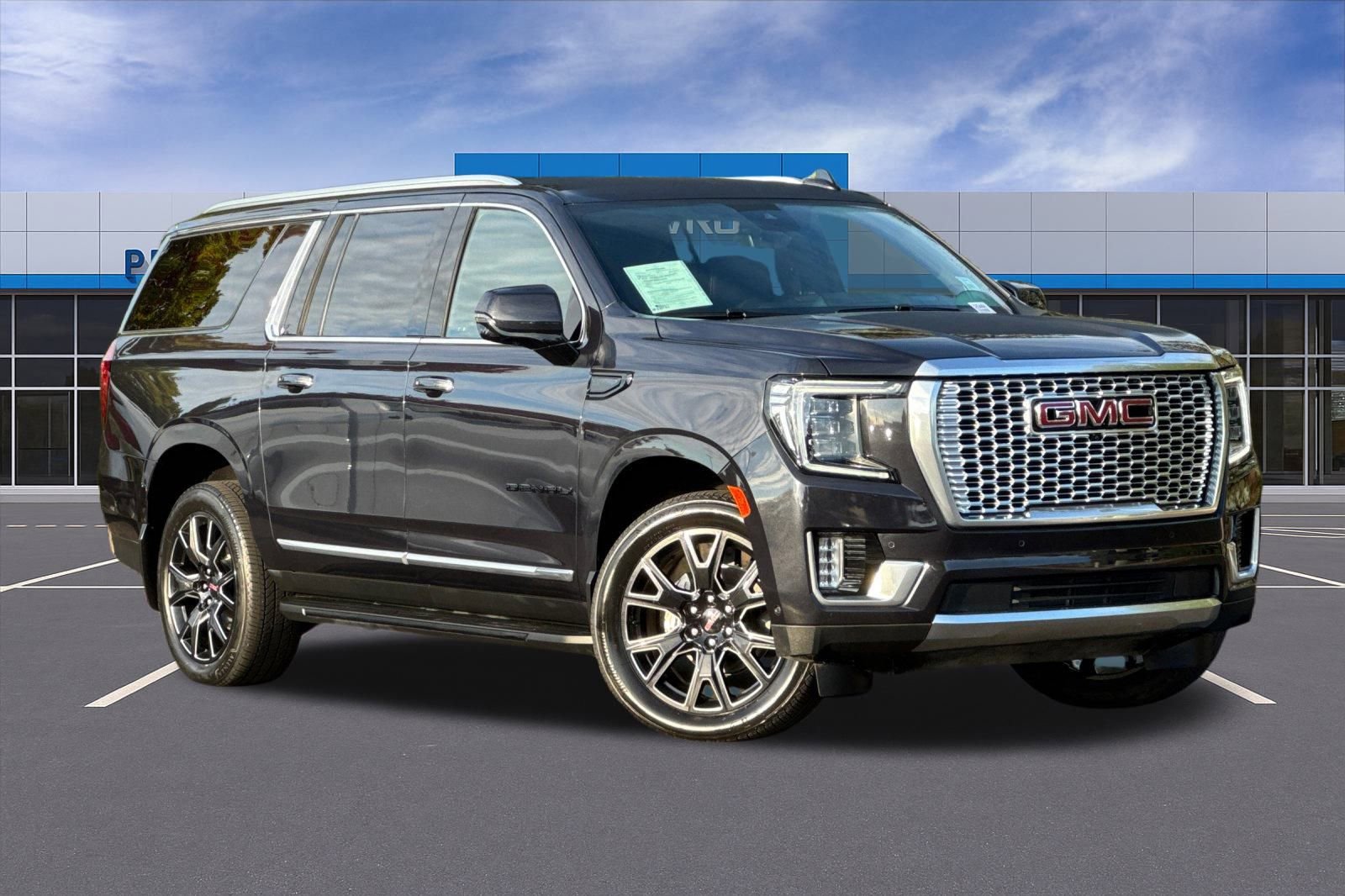Certified 2024 GMC Yukon XL Denali image 2
