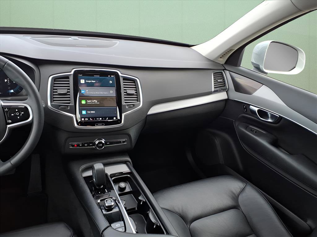 Used 2023 Volvo XC90 B5 Core image 11