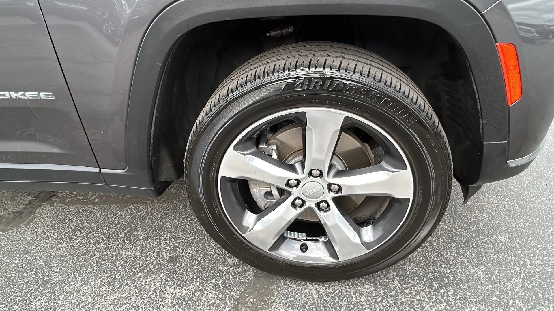 Used 2021 Jeep Grand Cherokee L Limited image 45