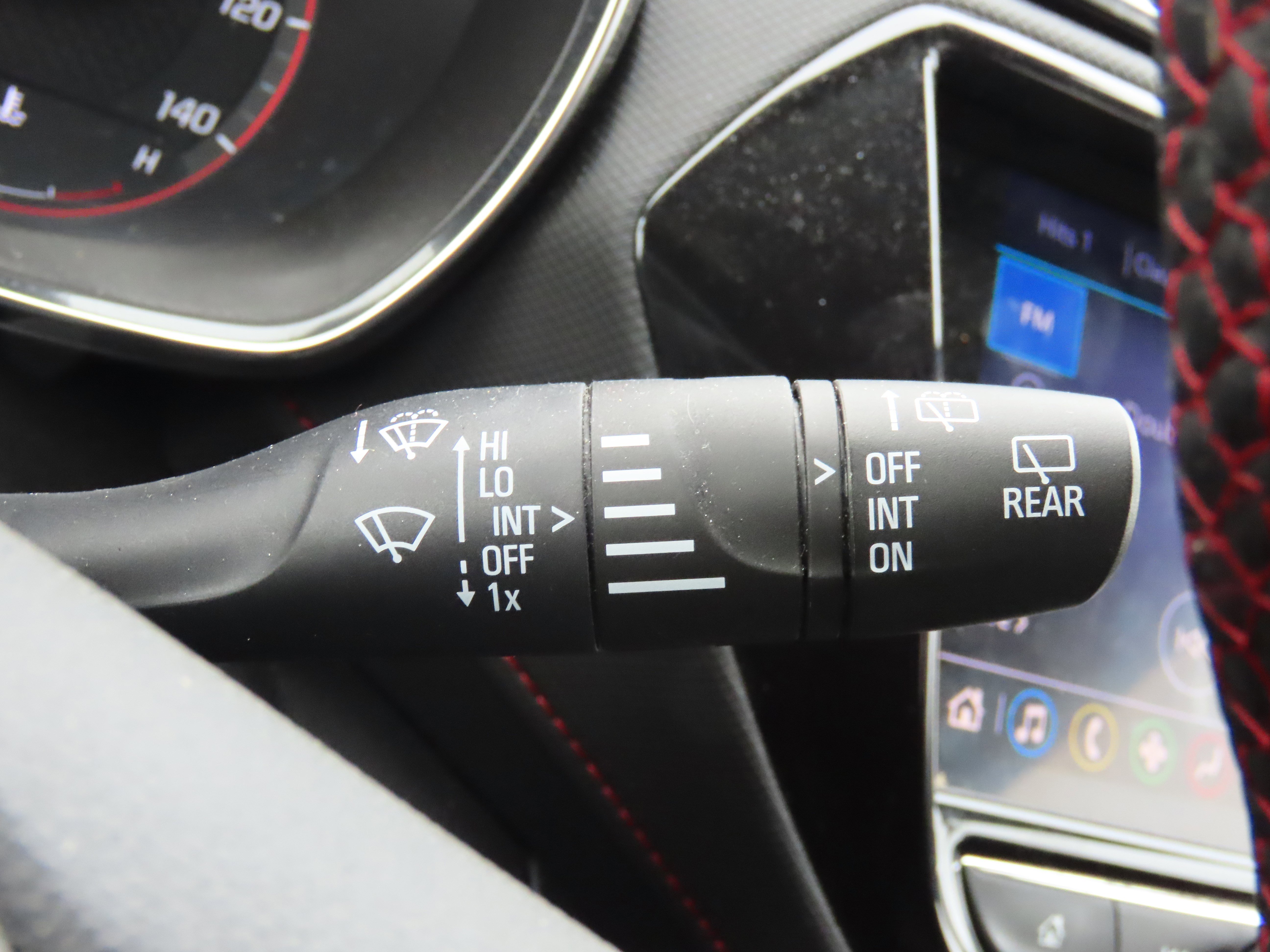 Used 2023 Chevrolet TrailBlazer RS w/ Sun and Liftgate Package AWD/4WD image 34