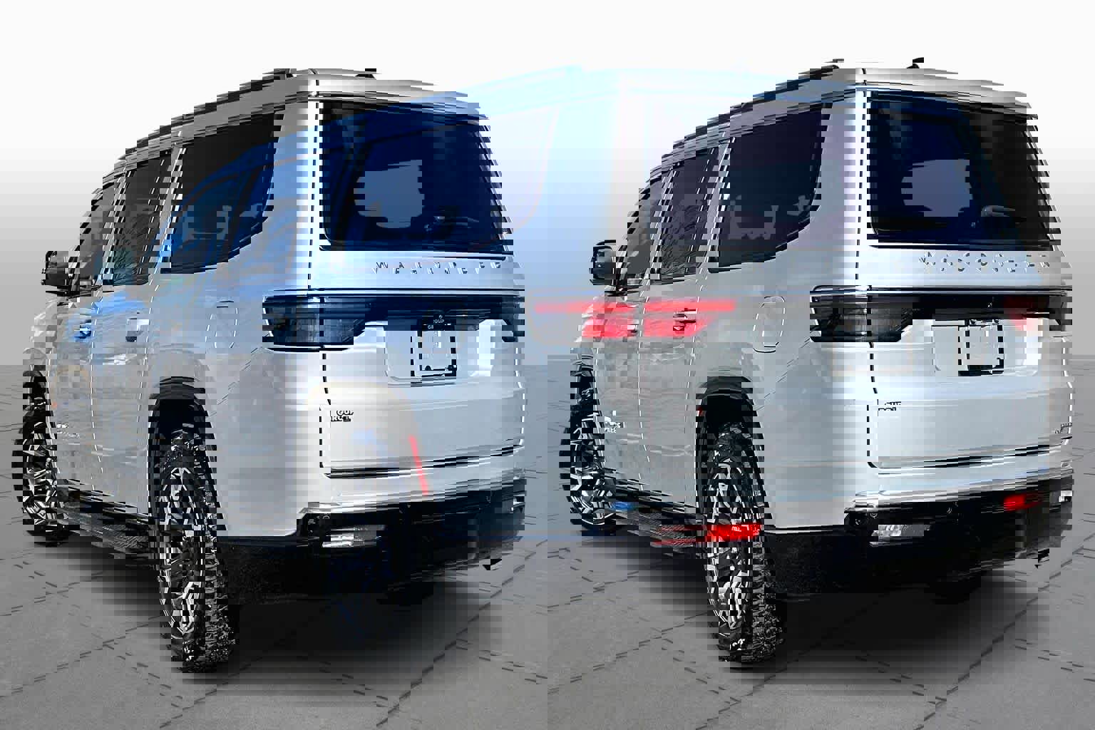 Used 2024 Jeep Wagoneer L Series III w/ Flexible Seating Group image 12