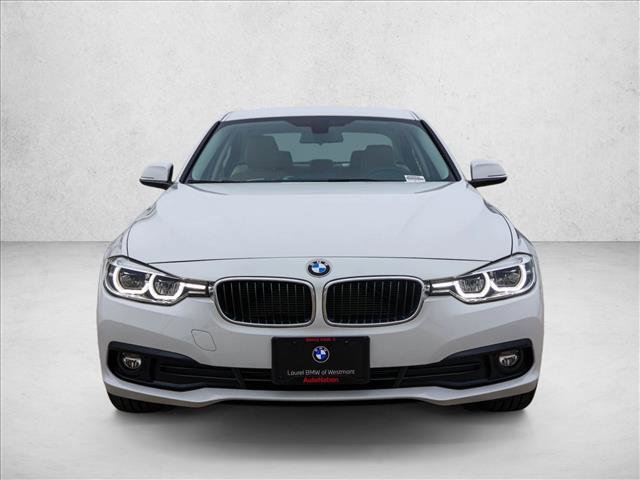 Used 2018 BMW 320i xDrive Sedan image 2