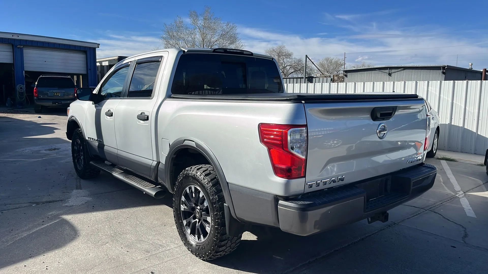 Used 2018 Nissan Titan PRO-4X image 6