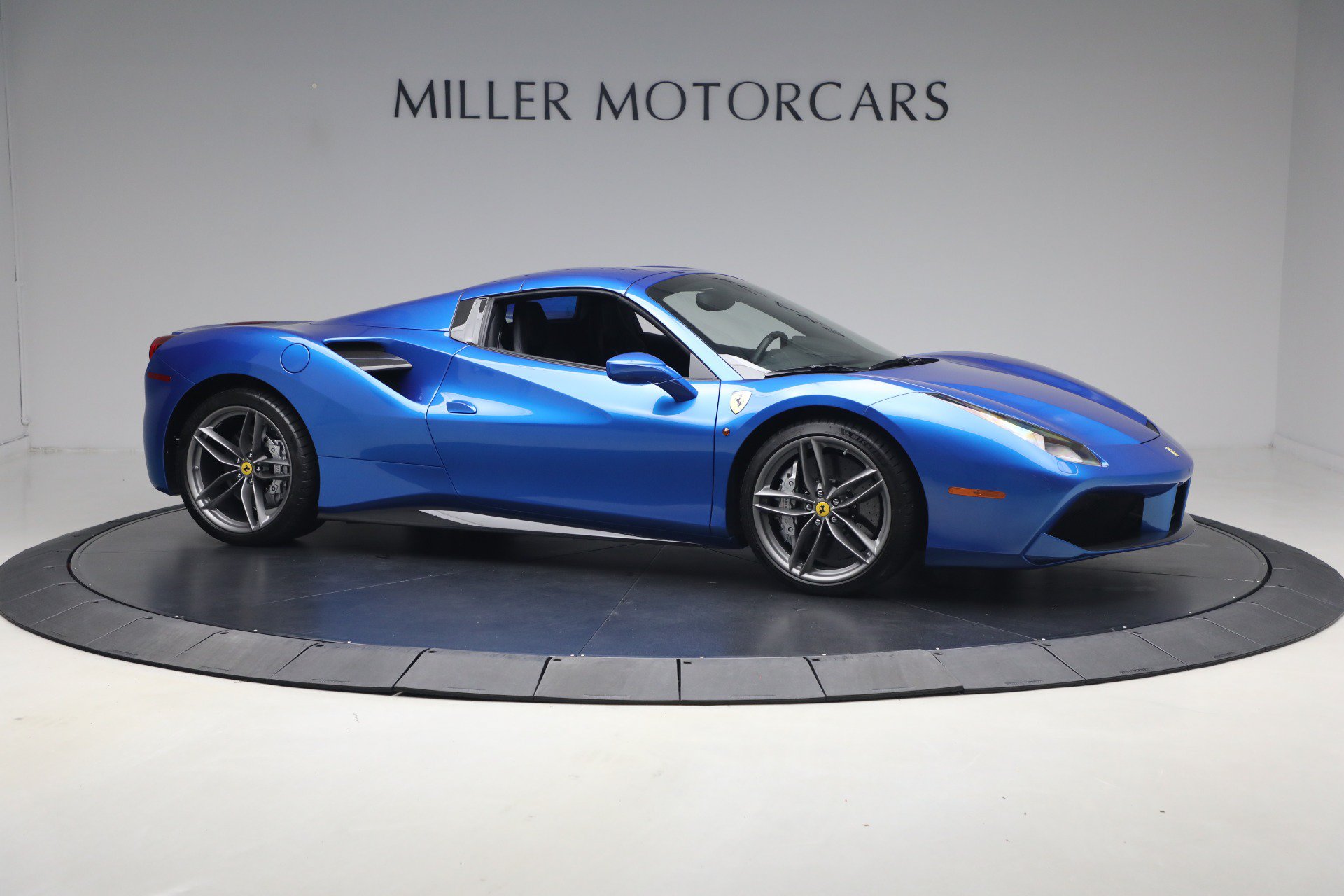 Used 2017 Ferrari 488 Spider RWD image 42