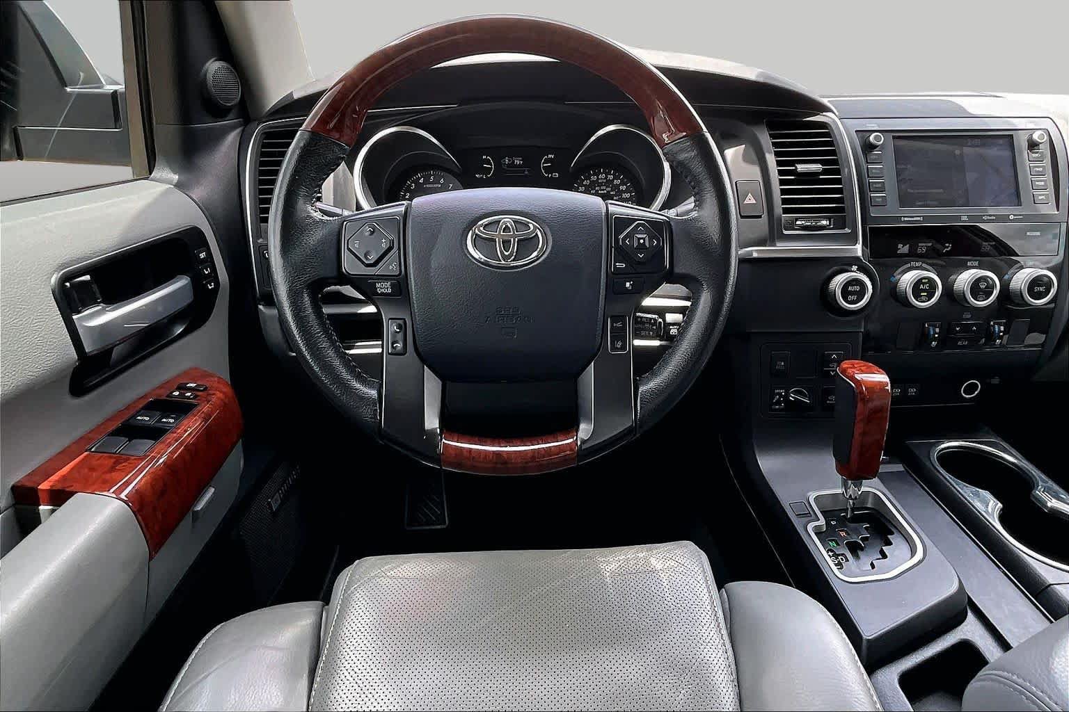 Used 2020 Toyota Sequoia Platinum RWD image 6