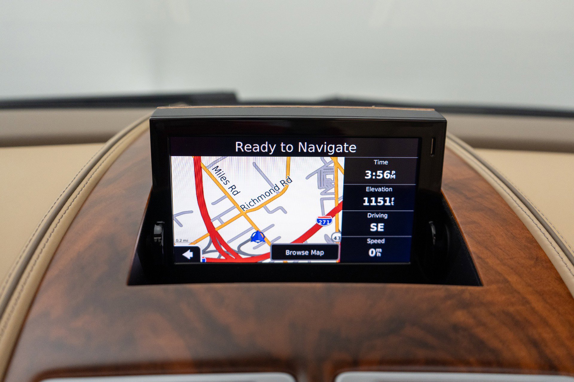 Used 2014 Aston Martin DB9 Volante -Very Low Miles, Pearl image 17