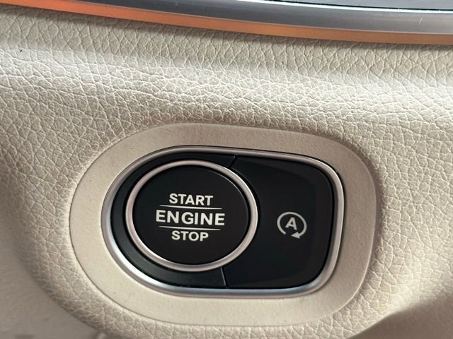 Used 2025 Mercedes-Benz GLS 450 GLS 450 image 16