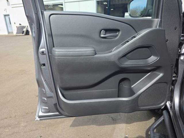 Used 2021 Nissan Frontier SV w/ Midnight Edition Floor Mats image 19