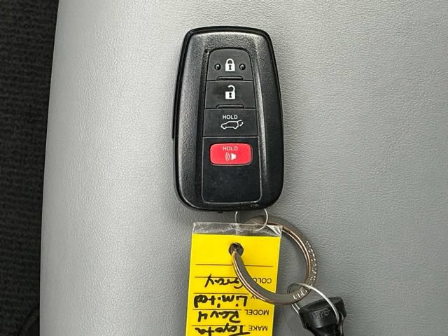 Used 2020 Toyota RAV4 Limited FWD image 37