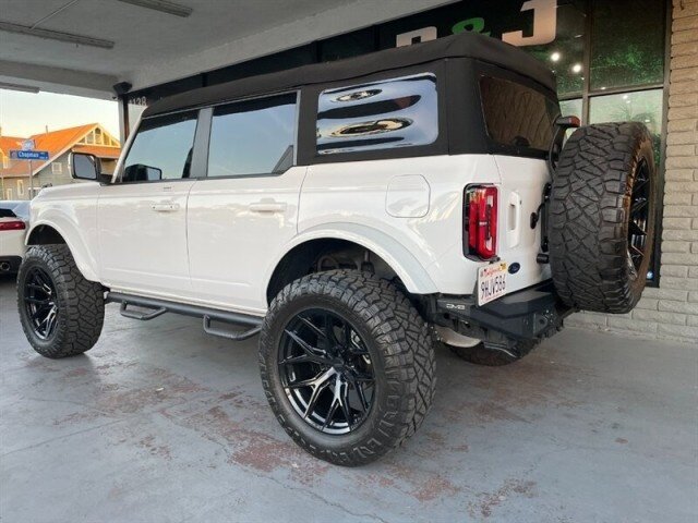 Used 2023 Ford Bronco Outer Banks image 6