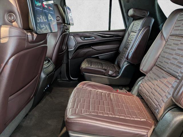 Used 2023 Cadillac Escalade Sport Platinum w/ LPO, ONYX Package image 14