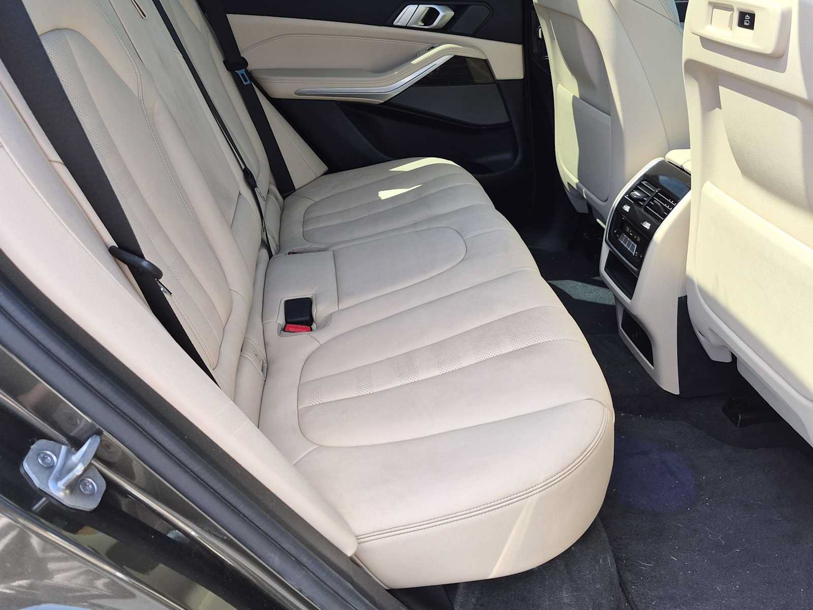 Used 2021 BMW X5 xDrive40i w/ Premium Package AWD/4WD image 21