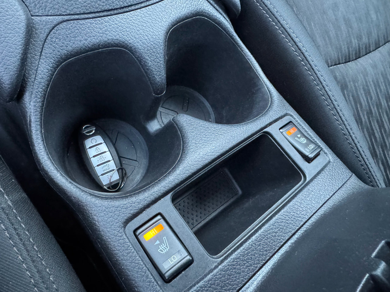 Used 2019 Nissan Rogue SV w/ Premium Package image 22