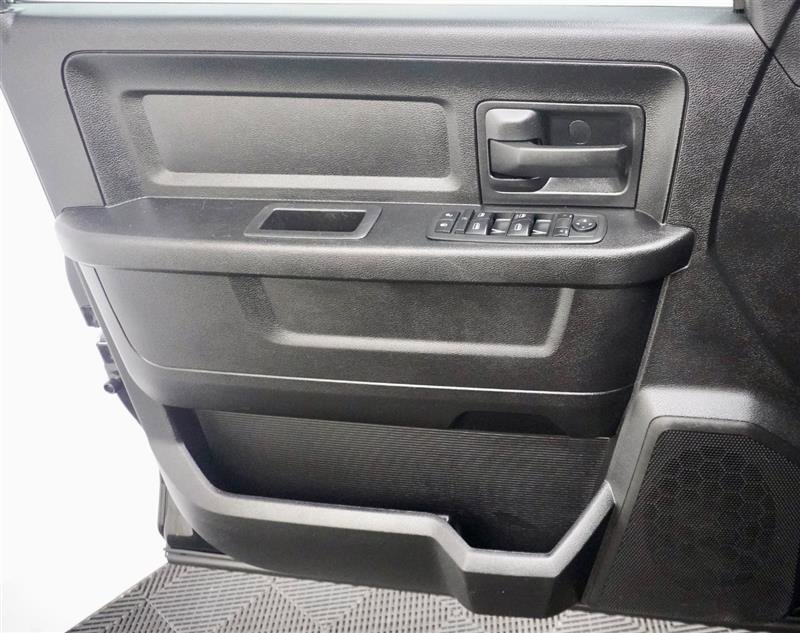 Used 2013 RAM 1500 Express RWD image 24