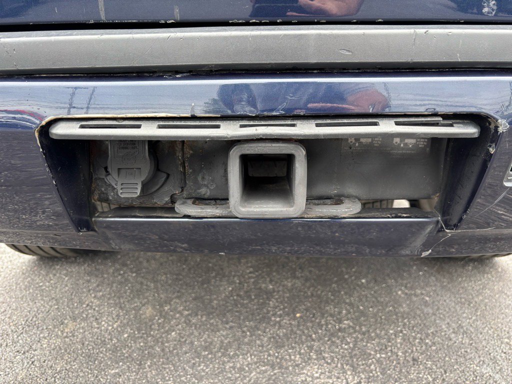 Used 2018 Chevrolet Suburban LT w/ Luxury Package image 10