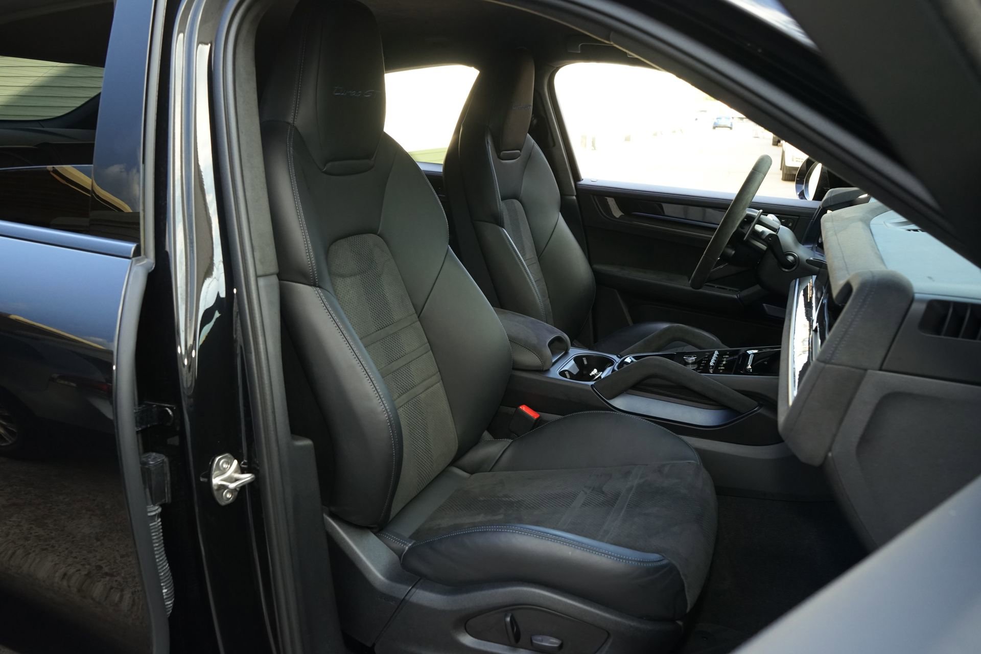 Used 2024 Porsche Cayenne Turbo GT image 15