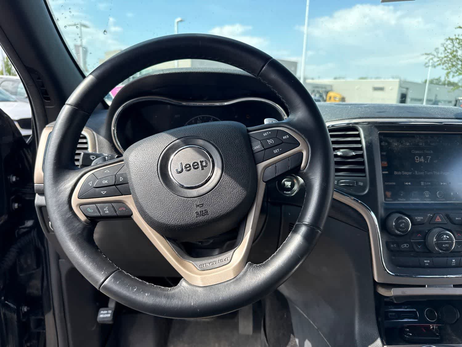 Used 2015 Jeep Grand Cherokee Laredo w/ Quick Order Package 23E AWD/4WD image 19