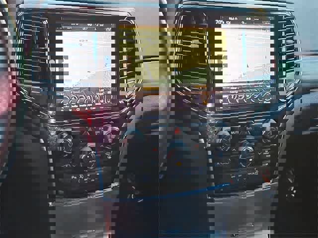 Used 2019 Jeep Grand Cherokee Altitude image 27