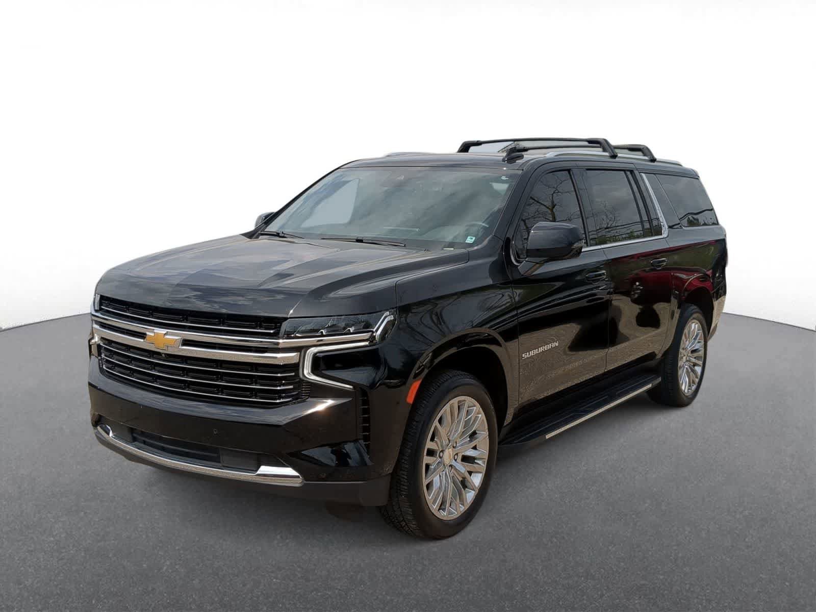 Used 2024 Chevrolet Suburban LT w/ LT Signature Package AWD/4WD image 4