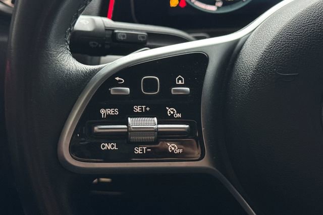 Used 2021 Mercedes-Benz GLB 250 w/ Premium Package image 28