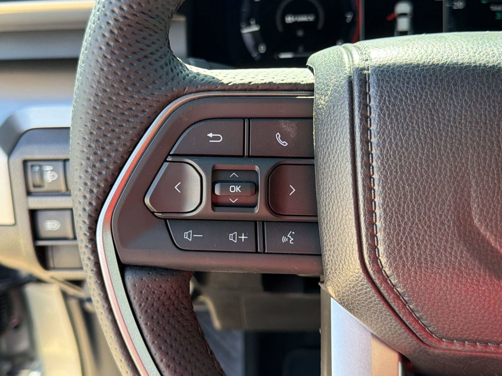 Used 2026 Toyota Tacoma SR5 image 28