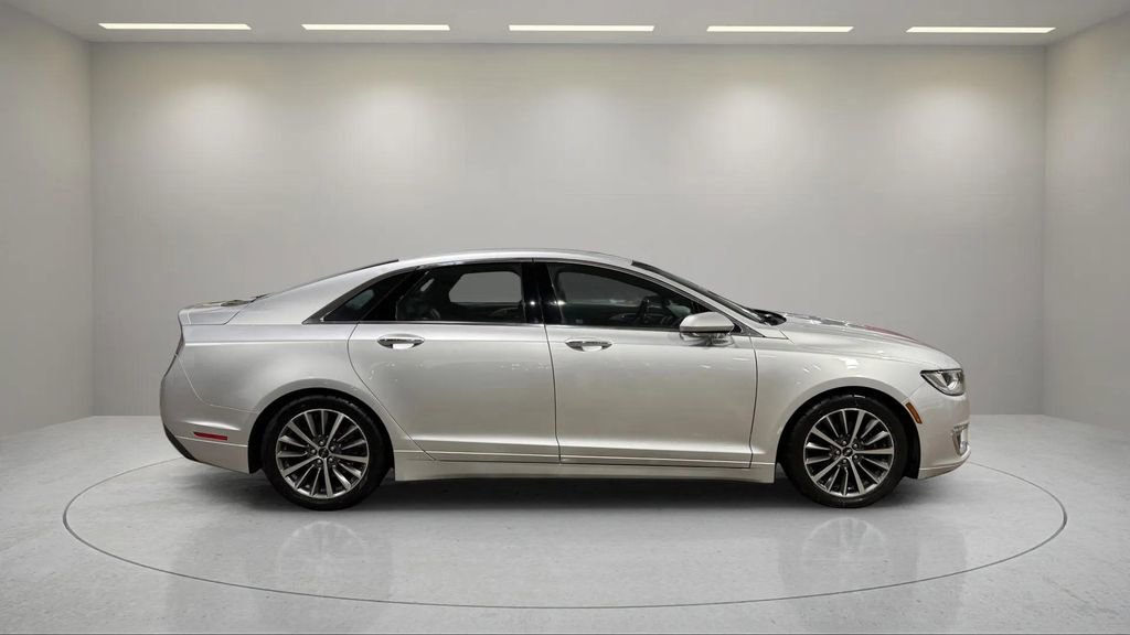Used 2019 Lincoln MKZ Reserve image 2
