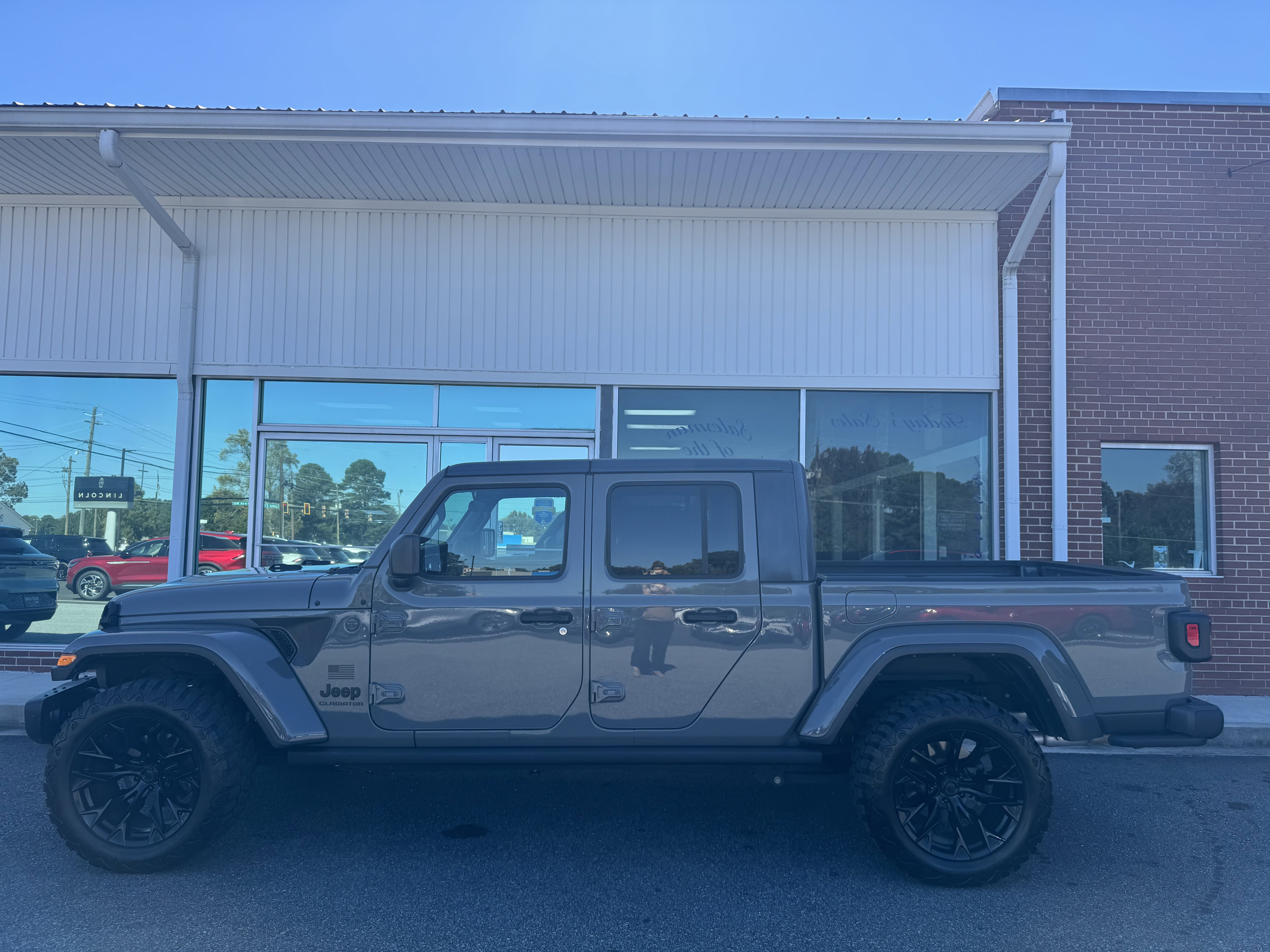 Used 2023 Jeep Gladiator Sport