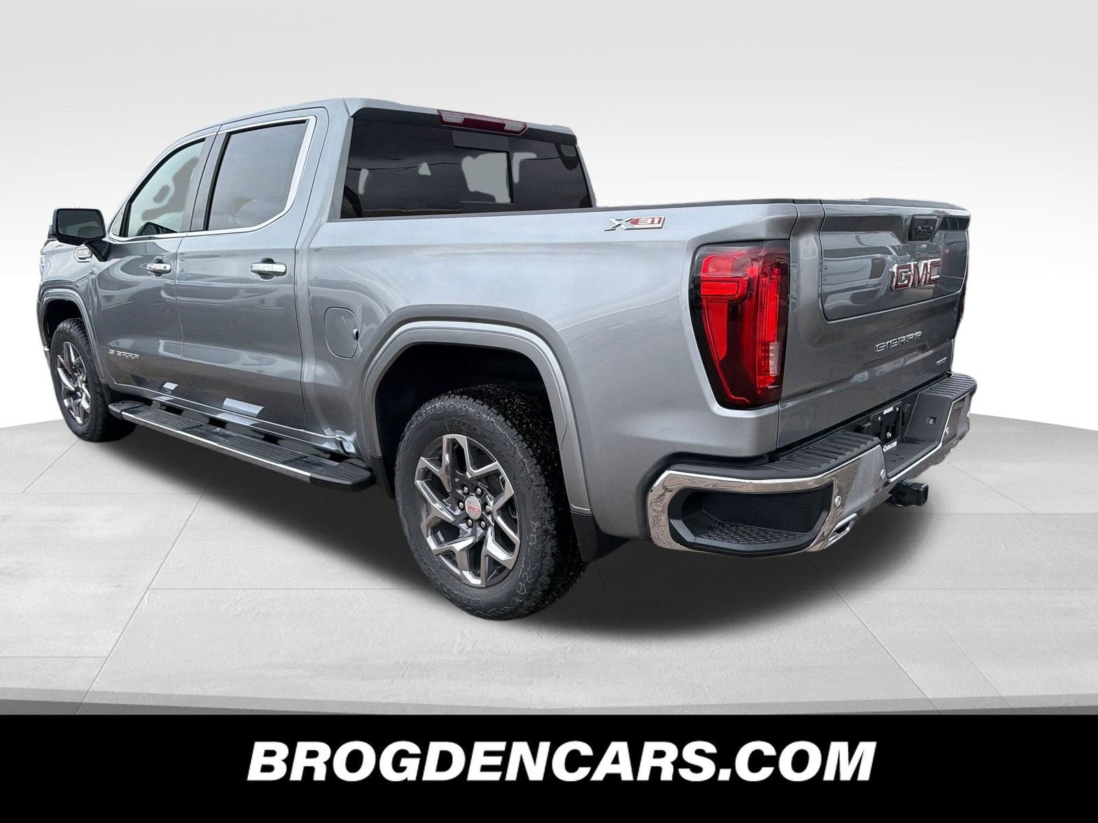 New 2026 GMC Sierra 1500 SLT AWD/4WD image 6