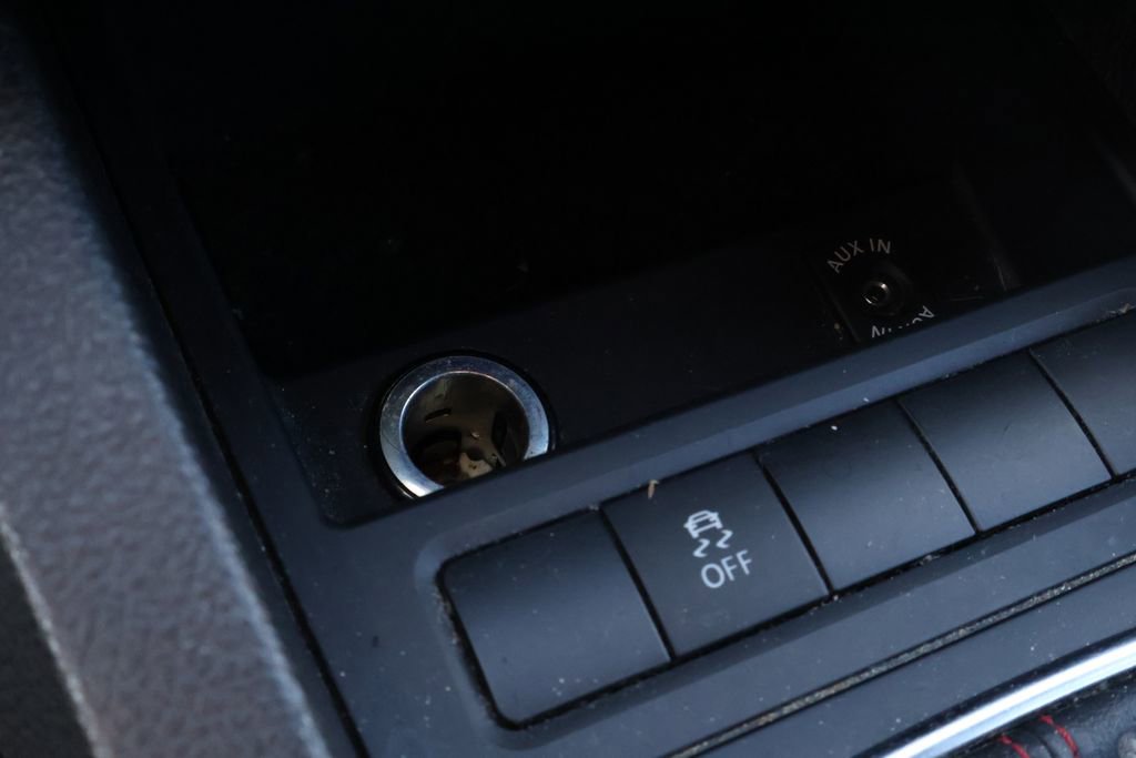 Used 2013 Volkswagen Jetta GLI image 24