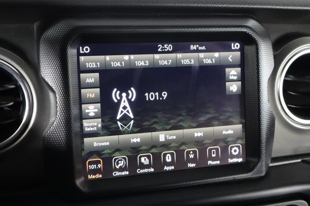 Used 2023 Jeep Wrangler Unlimited Rubicon 4xe AWD/4WD image 29