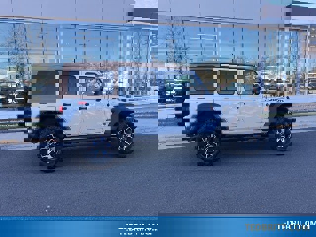 Used 2022 Jeep Wrangler Unlimited Rubicon w/ Cold Weather Group image 9